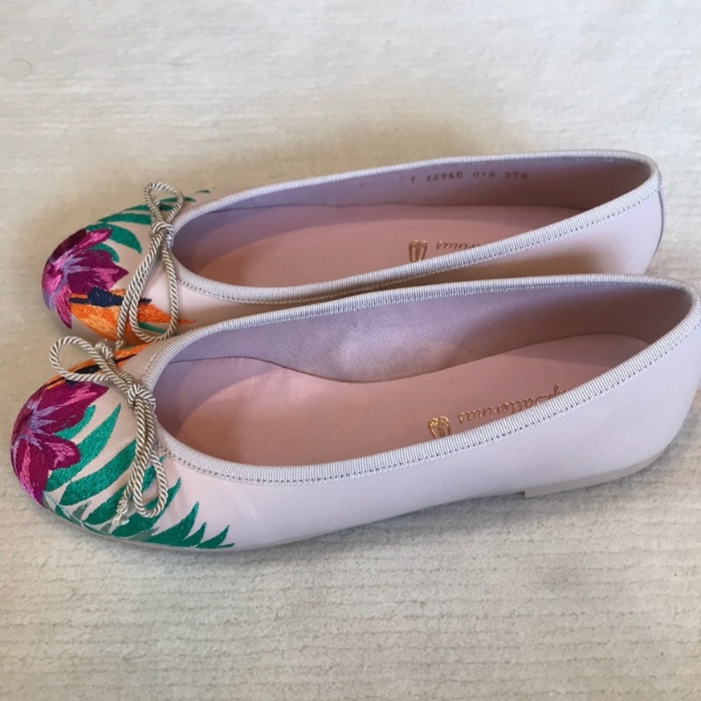 NWOT pretty ballerina flats